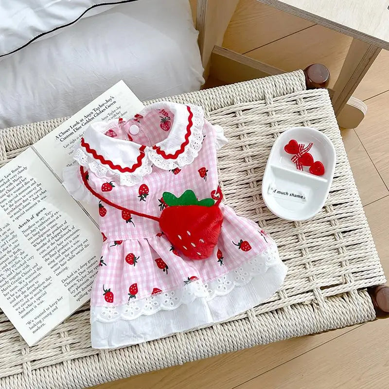 Kawaii INS Wind Pet Summer Spring Strawberry Pattern Dress Cute Plaid Kittens Puppy Tank Top Dress Clothing Pet Supply Clothes