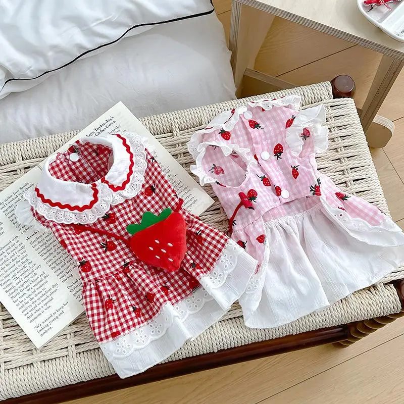 Kawaii INS Wind Pet Summer Spring Strawberry Pattern Dress Cute Plaid Kittens Puppy Tank Top Dress Clothing Pet Supply Clothes