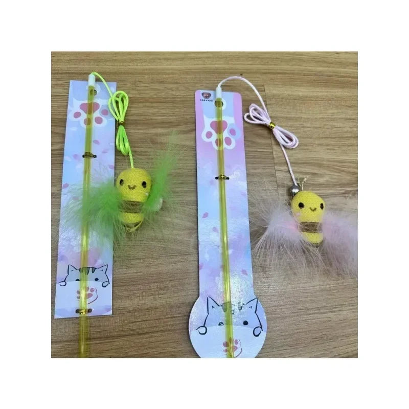 1Pcs Random Color Cat Teaser Wand Funny Fake Feather Little Bee Design Kitten Teasing Stick Cat Wand Interactive Pet Toy