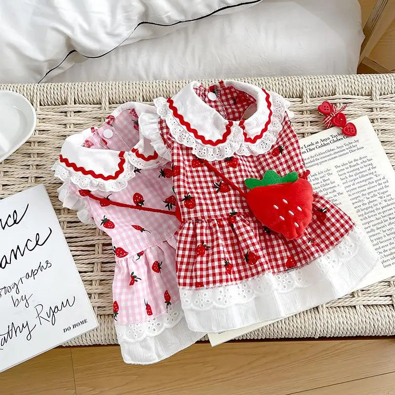 Kawaii INS Wind Pet Summer Spring Strawberry Pattern Dress Cute Plaid Kittens Puppy Tank Top Dress Clothing Pet Supply Clothes